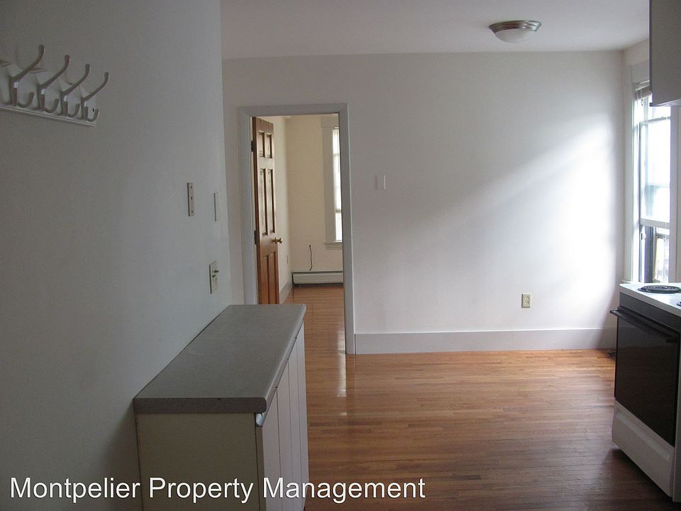 1st image of 31 Barre St APT 4