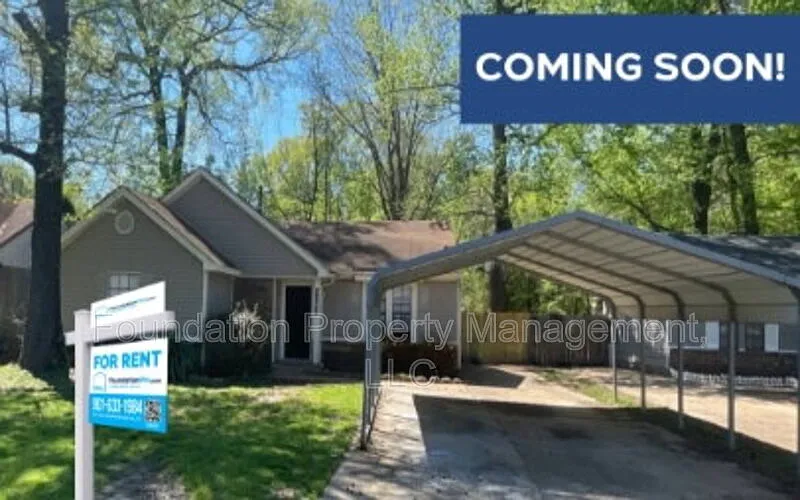 3 bed, 2.0 bath, 1001 sqft, $995 — Photo 1