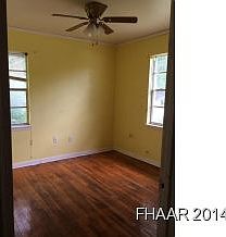 3rd image of 909 Chalk St