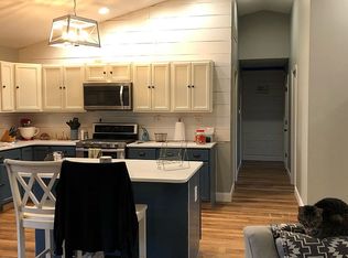 23314 Indian Point Ave, Petersburg, IL 62675