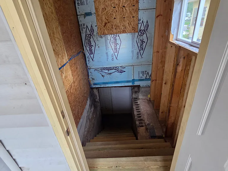 544 N Chatham St — Photo 19