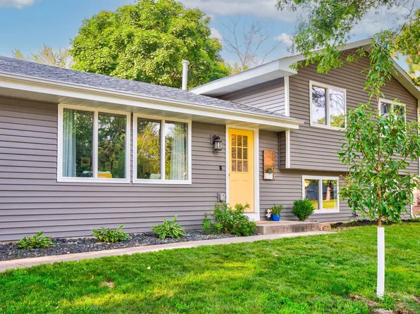 1103 126th Ln NE, Blaine, MN 55434