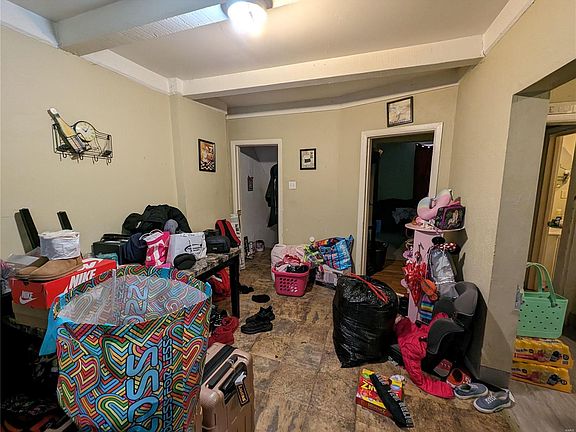 2nd image of 2137 Stansbury St