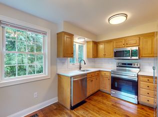 88 Nooks Hill Rd, Cromwell, CT 06416