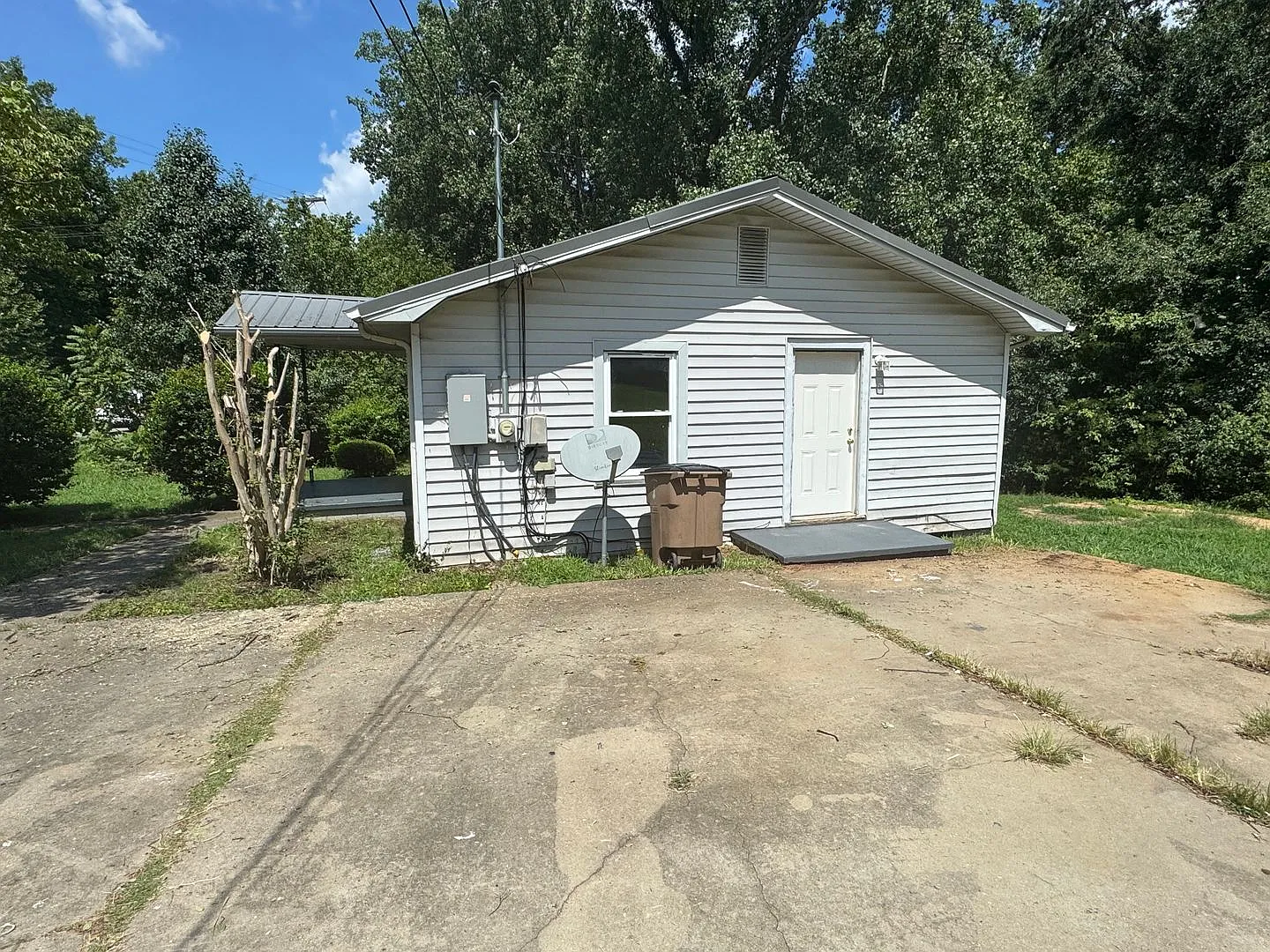 3/1 House in Shelby, NC — Photo 2