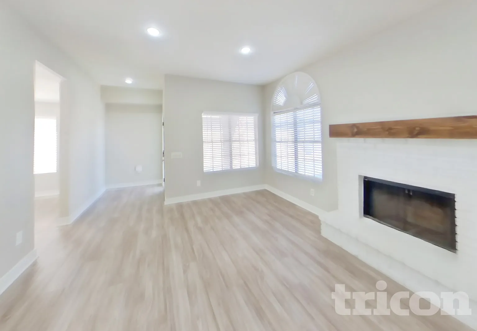 6340 W Mercer Lane Glendale AZ — Photo 3