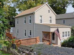 3 Henry St, Lake Hopatcong, NJ 07849