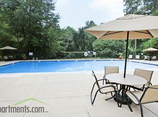 180 Bpw Club Rd APT E2, Carrboro, NC 27510