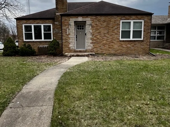 303 W 2nd St, Oglesby, IL 61348