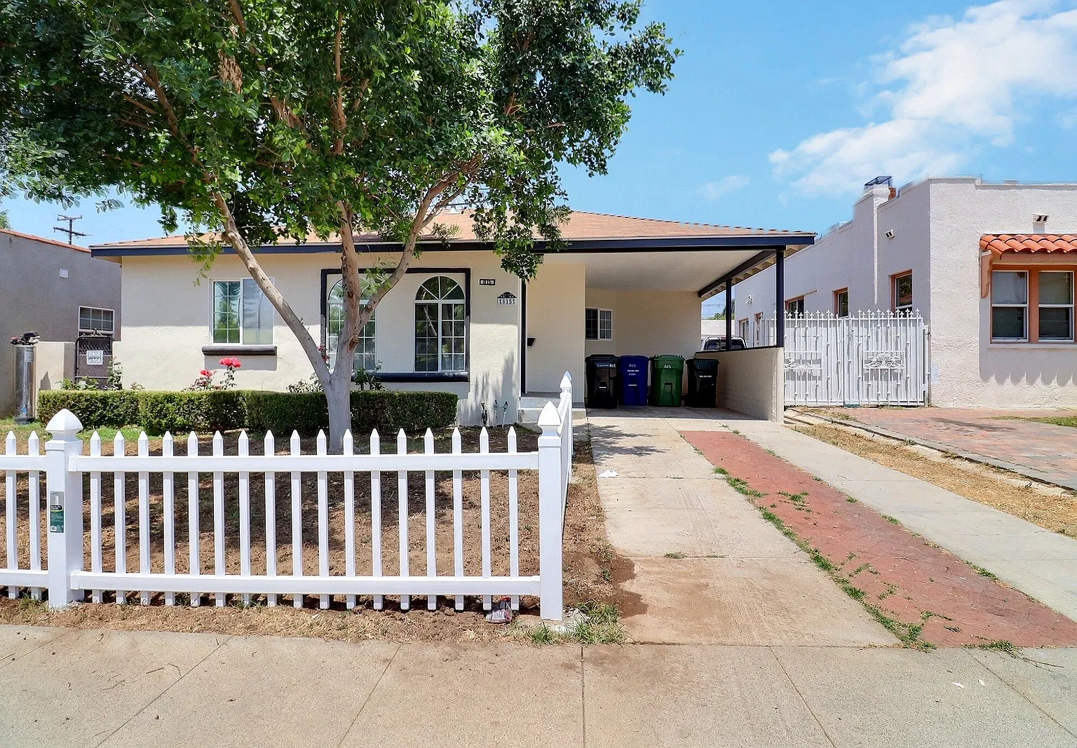 3 bed, 1209 sqft, $4,100 — Photo 1