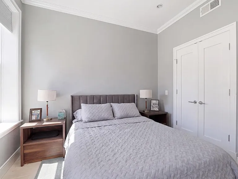 313 Washington St #4 — Photo 15