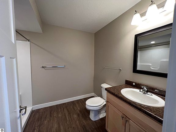 4th image of 4090 Haverhill Ct