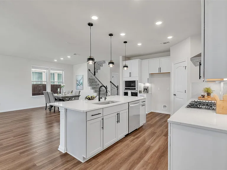 201 Bella Luna Way — Photo 11