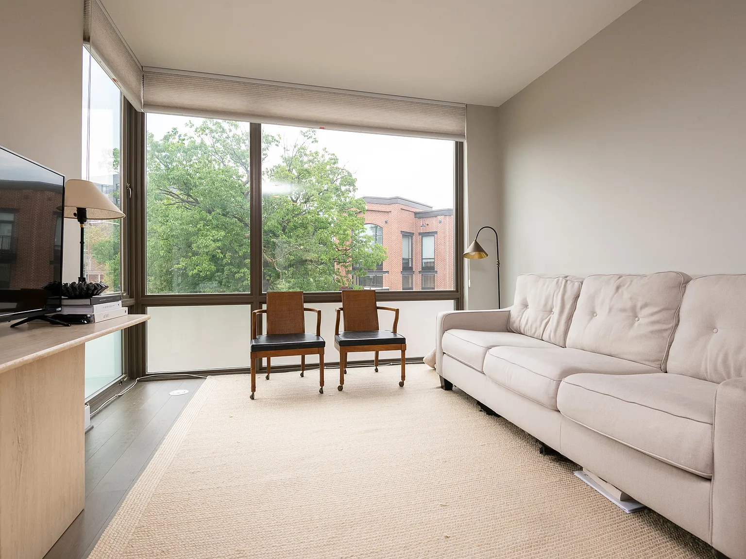 1 bed, 670 sqft, $2,375 — Photo 3