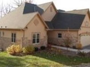 17960 Ashlea Dr, Brookfield, WI 53045