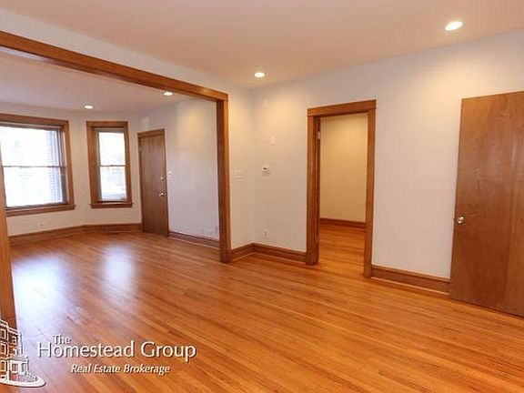 2nd image of 3541 N Claremont Avenue # 2 Fl 2nd