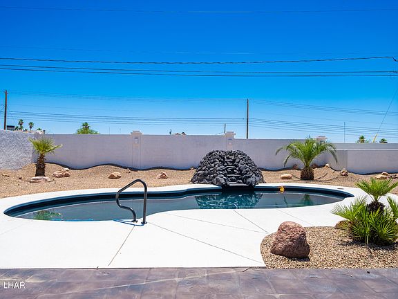 2nd image of 3580 Chemehuevi Blvd