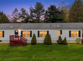 823 Glover Rd, Clyde, NY 14433