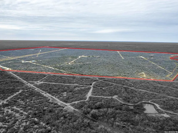 000 CR 401, Freer, TX 78357