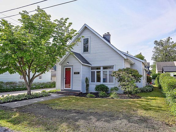 3rd image of 1190 Lakeview Dr
