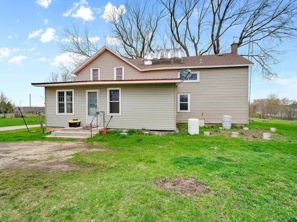 5131-W5131 County Rd E #F, Waldo, WI 53093