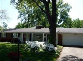 814 Garland Pl, Saint Louis, MO