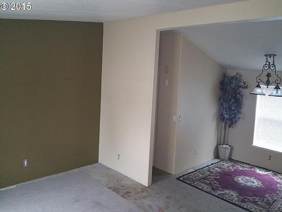 3rd image of 5900 NE 131st Ave