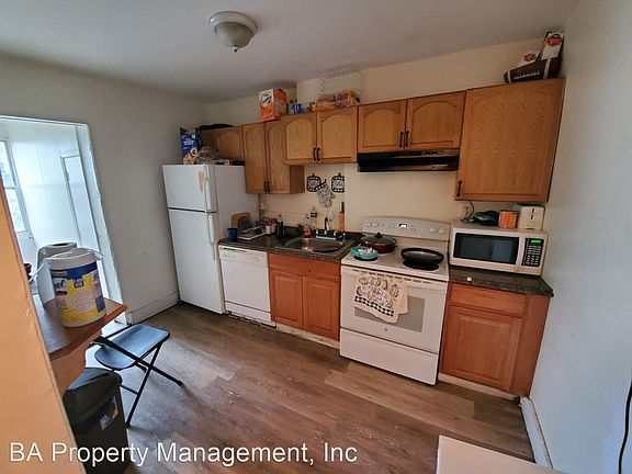 3rd image of 267 Western Ave