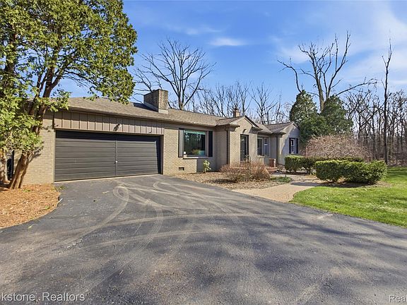 2nd image of 7745 Foster Rd