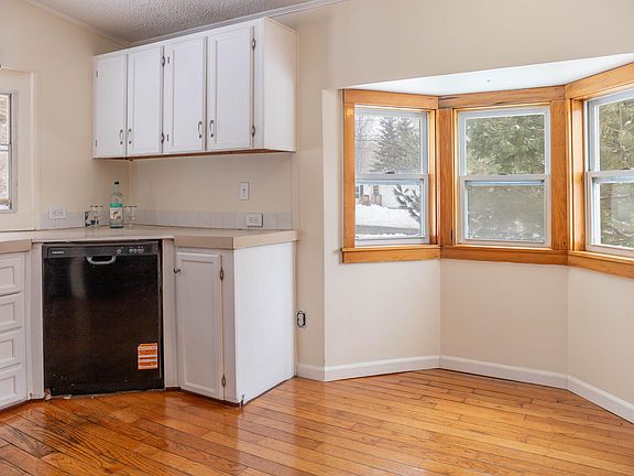 3rd image of 12 Turkey Farm Road