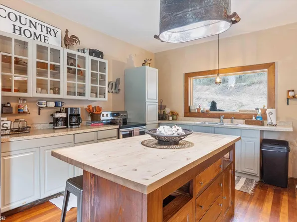 1039 Salem Ave, Dunlap, IA 51529