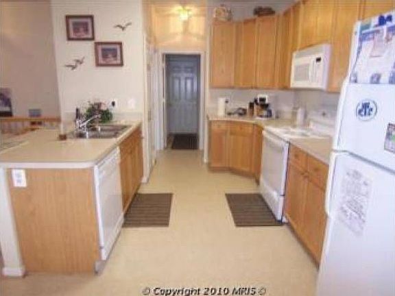 4th image of 27 Pleasant Acres Dr