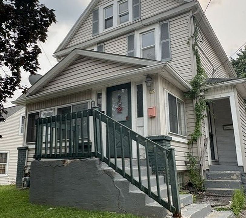 1st image of 2340 19th St SW #2