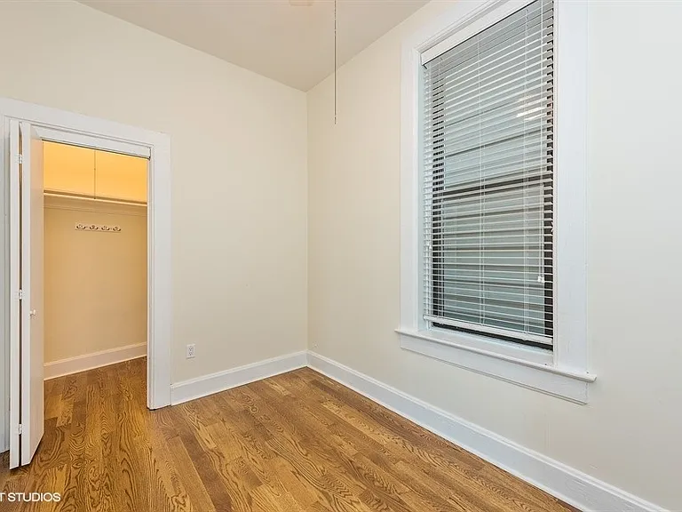 1858 W Huron St #2F — Photo 7