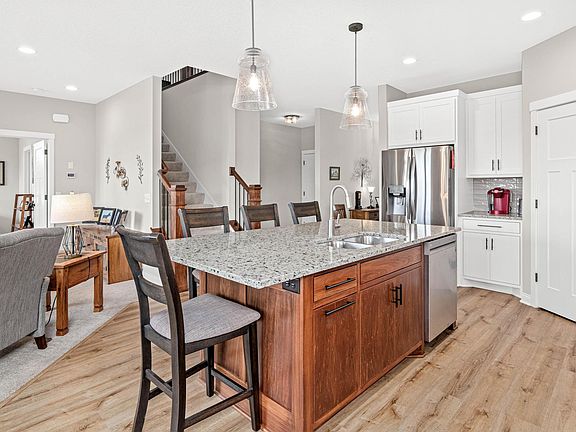 5th image of 29264 Kenwood Way