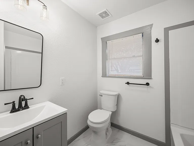 1850 Highland Ave — Photo 10