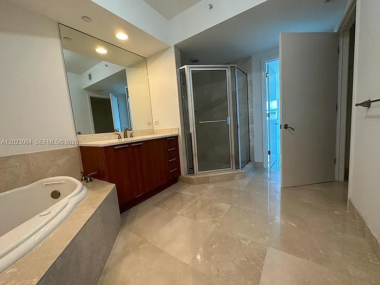 2650 Lake Shore Dr #1001 — Photo 19