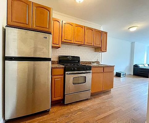 1st image of 239 E 120th St #2F