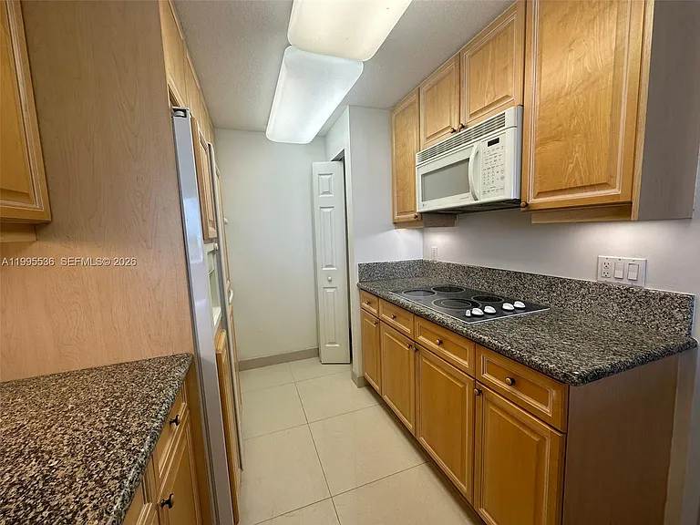 6001 N Ocean Dr #503 — Photo 38