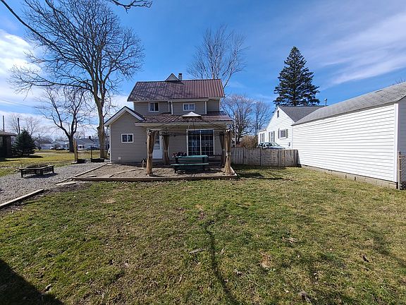 2nd image of 162 Kensington Pl