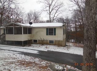 143 Forest Ridge Dr, Hawley, PA 18428