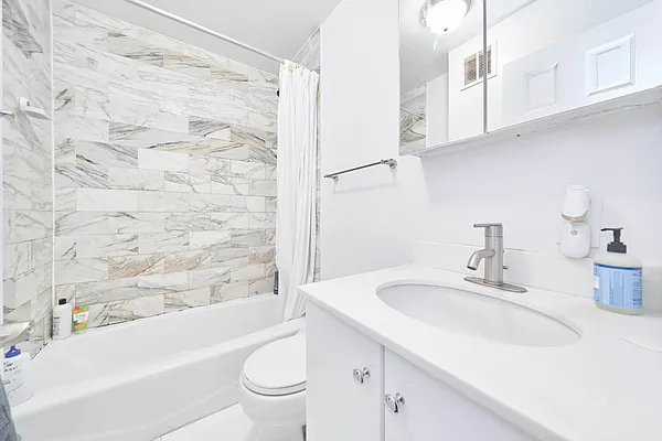 Rented by Living New York | media 12