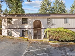 Woodside Terrace Condo, Kirkland, WA 98034