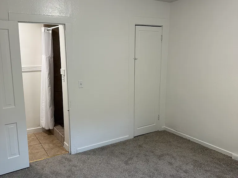 2843 Coloma St #B — Photo 6