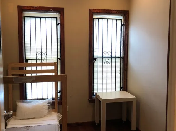 1824 W Diamond St, Philadelphia, PA 19121