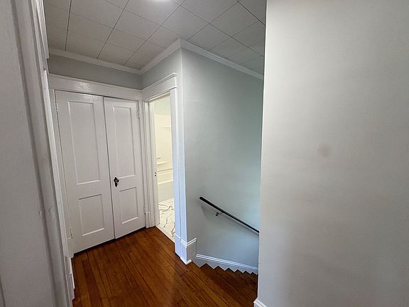 4th image of 1914 Trent Blvd