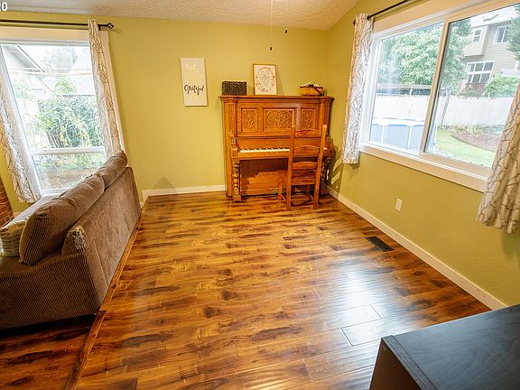 4th image of 5604 NE 91st Ct