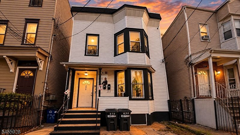 1st image of 272 Littleton Ave