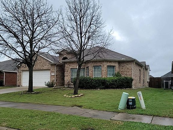 2nd image of 2102 Thistle Ln