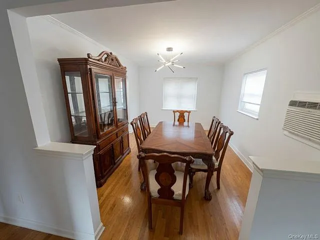 1080 Rhinelander Ave — Photo 4